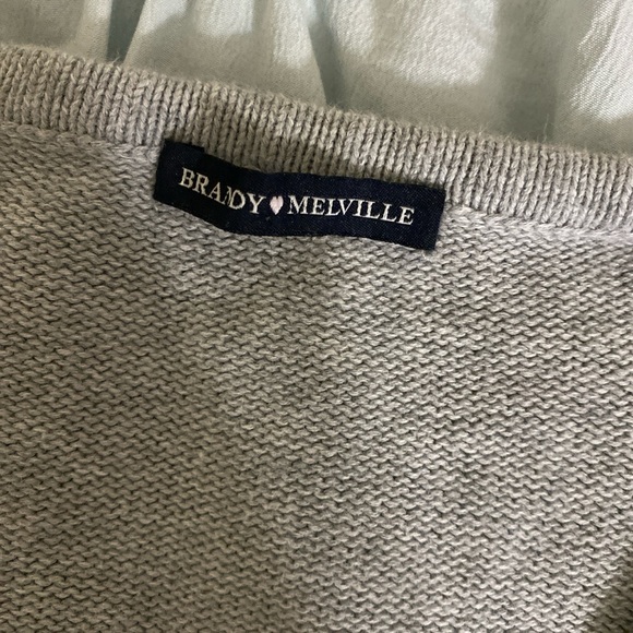 brandy melville gray elizabeth sweater - Picture 2 of 2